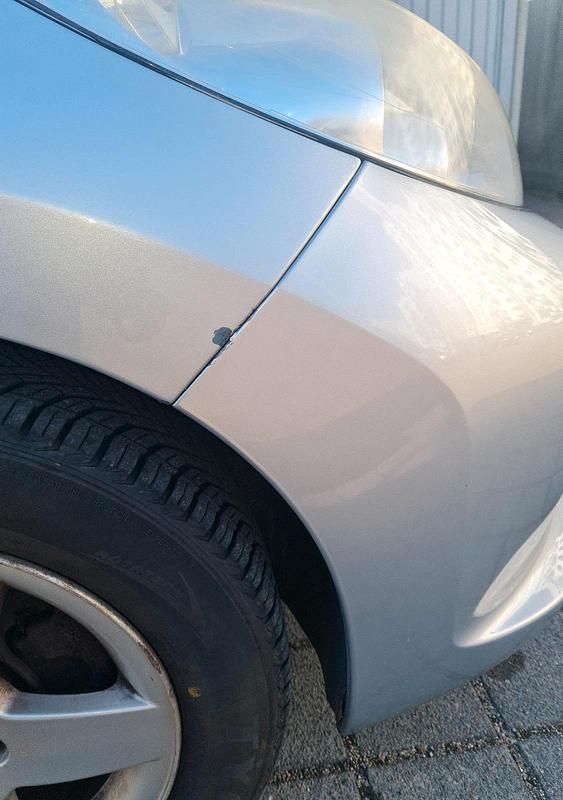 Gebraucht Peugeot 207 90 PS (66 kW) 2009 Grau Limousine