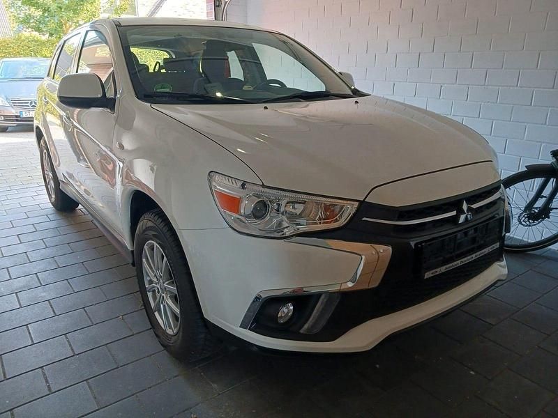 Weiß Gebraucht 2017 Mitsubishi ASX Diamant Edition SUV | 13.400 € (Fairer Preis) - Bild 1/4