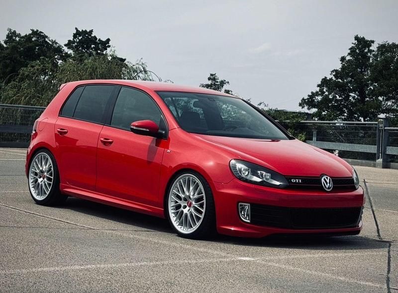 Gebraucht VW Golf VI Edition 235 PS (172 kW) 2011 Rot Kleinwagen