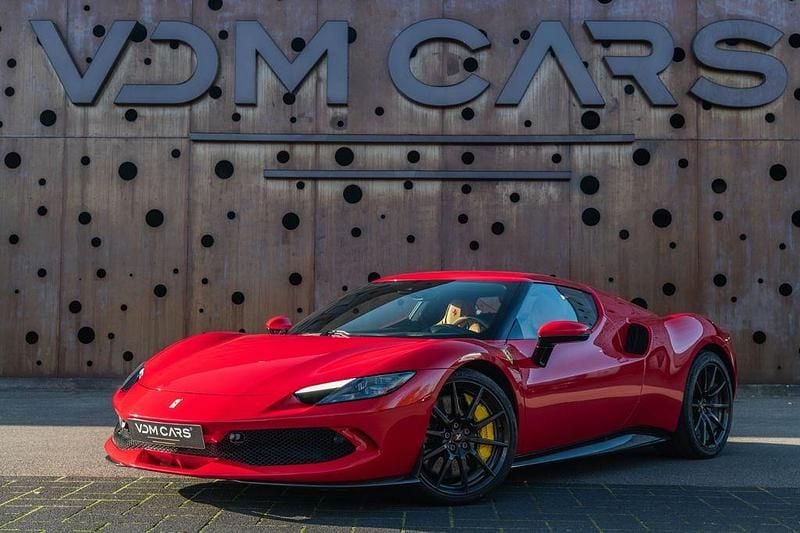 Gebraucht Ferrari 296 829 PS (609 kW) 2024 Rot Coupé