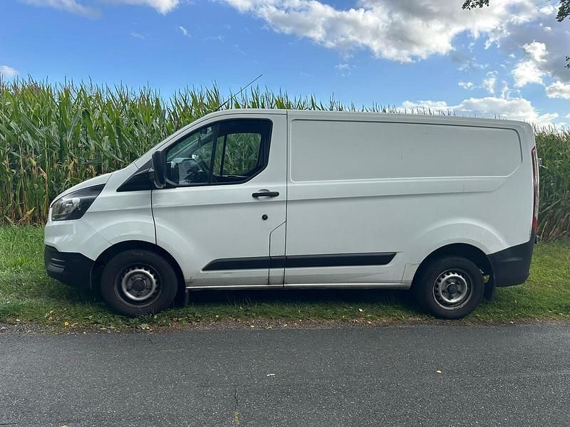 Gebraucht Ford Transit Custom 105 PS (77 kW) 2018 Weiß Van / Kleinbus