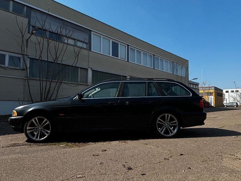 Gebraucht BMW 520 170 PS (125 kW) 2003 Schwarz Kombi