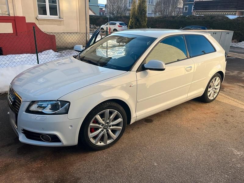 Second-hand Audi A3 S-Line 200 CP (147 kW) 2012 Alb Hatchback