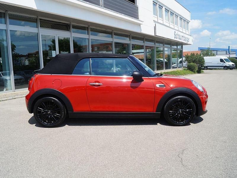 Gebraucht Mini One Cabriolet 102 PS (75 kW) 2016 Blazingred Cabrio