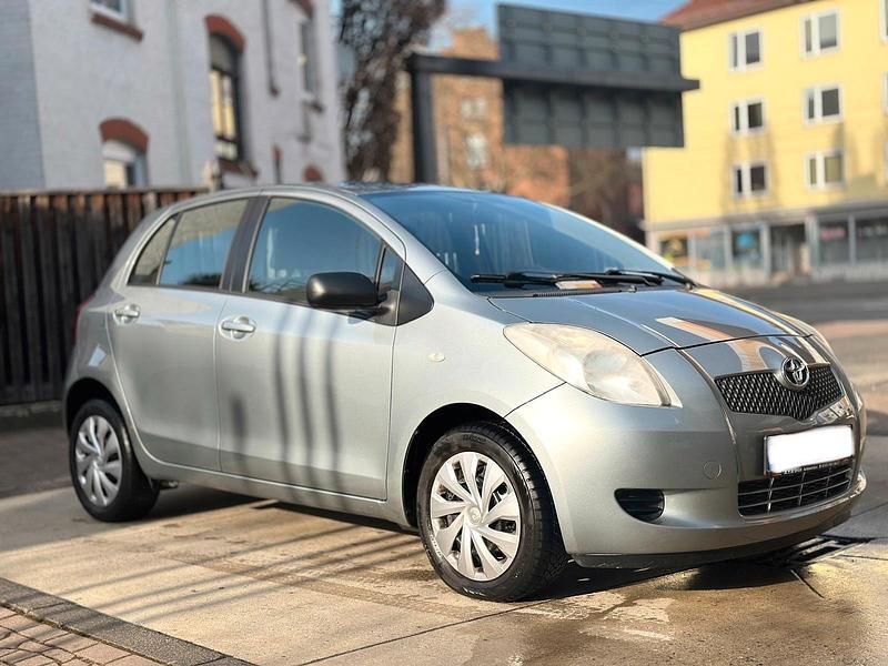 Gebraucht Toyota Yaris Sol 87 PS (63 kW) 2006 Grau Limousine