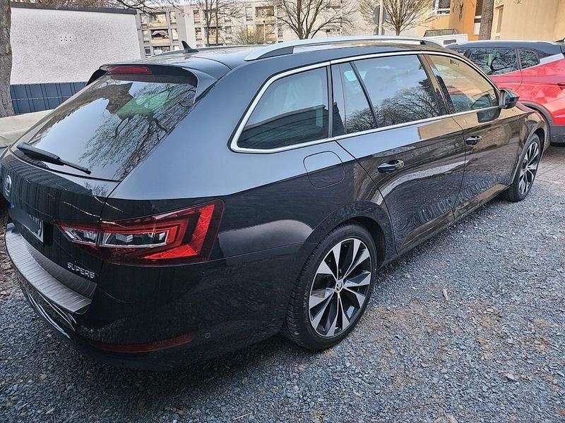 Gebraucht Skoda Superb Style 190 PS (139 kW) 2016 Schwarz Kombi