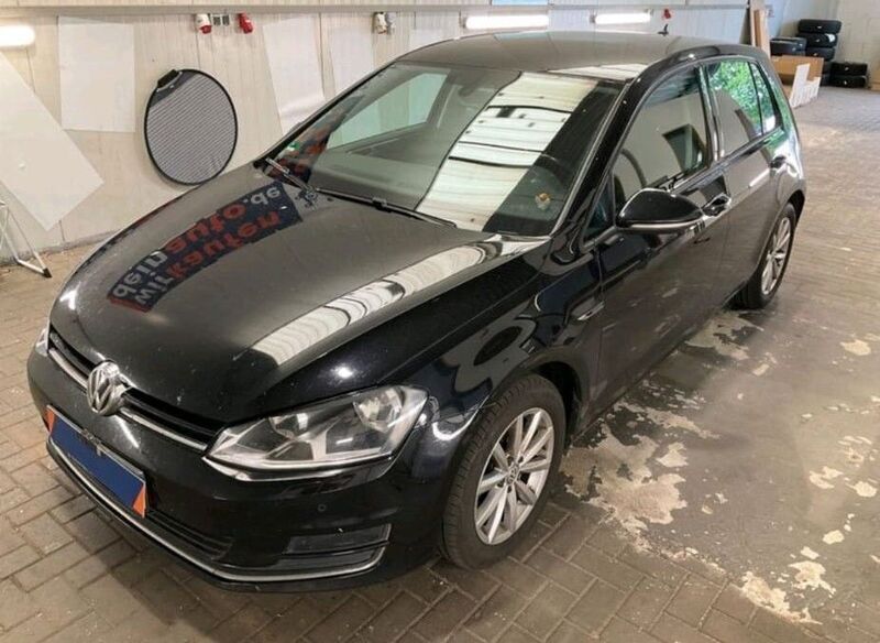 Schwarz Gebraucht 2015 VW Golf VII LOUNGE Limousine | 7.700 € (Fairer Preis) - Bild 1/4