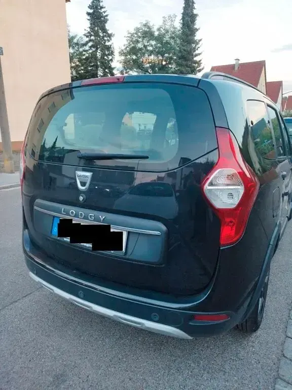 Gebraucht Dacia Lodgy Celebration 109 PS (80 kW) 2017 Schwarz Van / Kleinbus