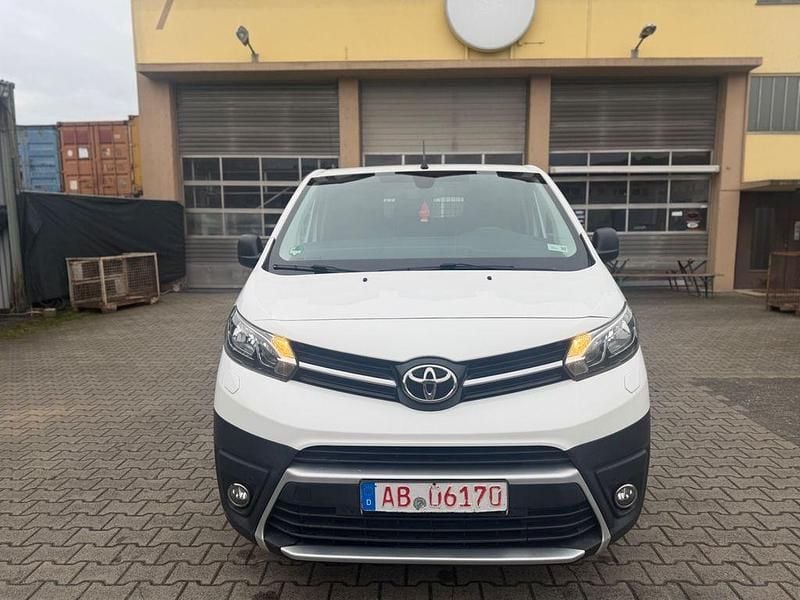 Gebraucht Toyota Proace 122 PS (89 kW) 2020 Weiß Van / Kleinbus
