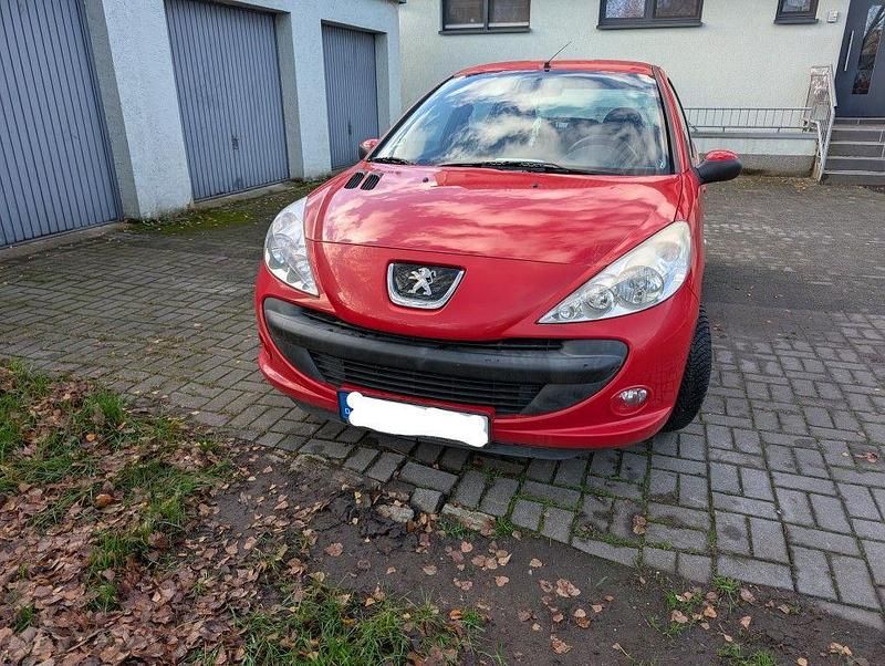 Rot Gebraucht 2012 Peugeot 206+ Kleinwagen | 2.900 € (Fairer Preis) - Bild 1/4