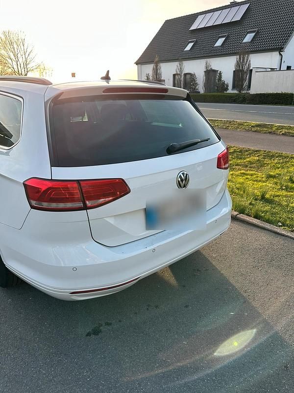 Używany VW Passat 150 KM (110 kW) 2018 Biały Kombi