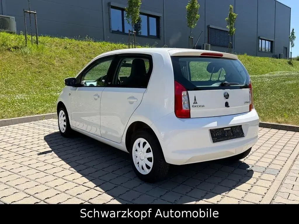 Gebraucht Skoda Citigo Active 60 PS (44 kW) 2016 Weiß Kleinwagen
