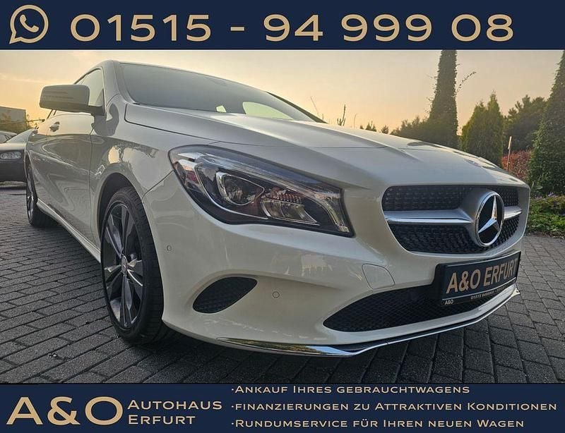 Weiß Gebraucht 2017 Mercedes CLA180 Shooting Brake Kombi | 14.930 € (Guter Preis) - Bild 1/4