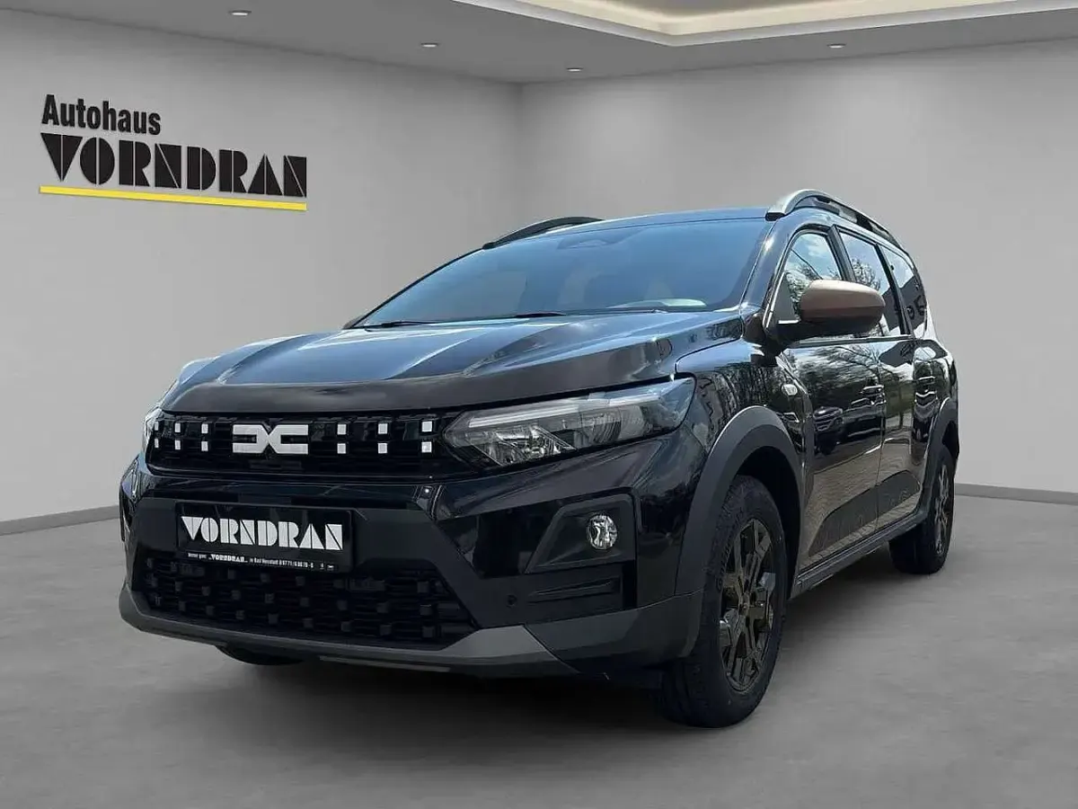 Neu Dacia Jogger Extreme 101 PS (74 kW) 2026 Schwarz Van / Kleinbus