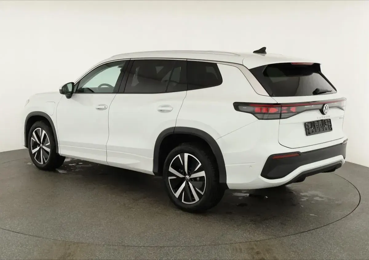 Neu VW Tayron Life 204 PS (150 kW) 2025 Oryxweiß perlmutteffekt SUV