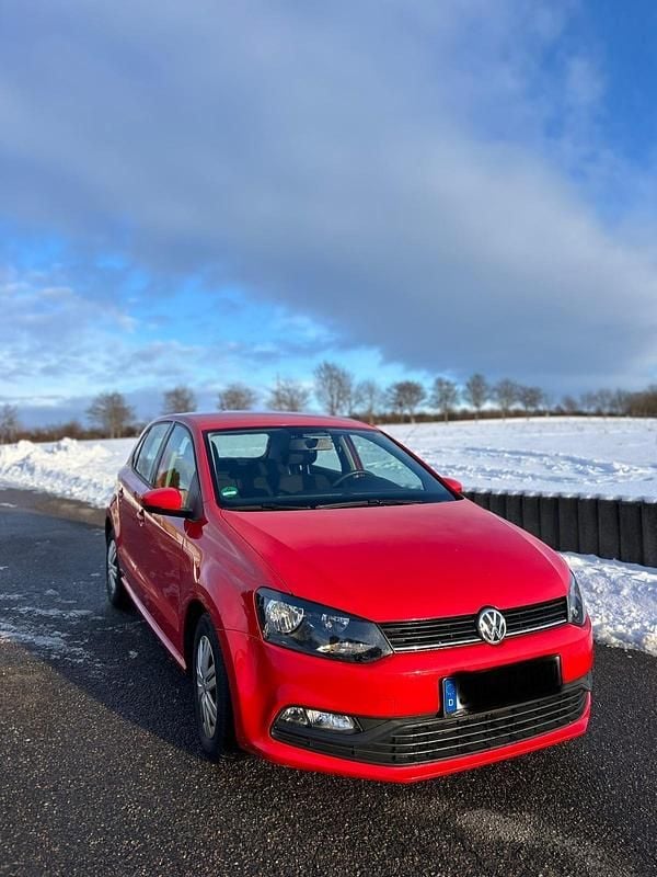 Gebraucht VW Polo 60 PS (44 kW) 2017 Rot Kleinwagen