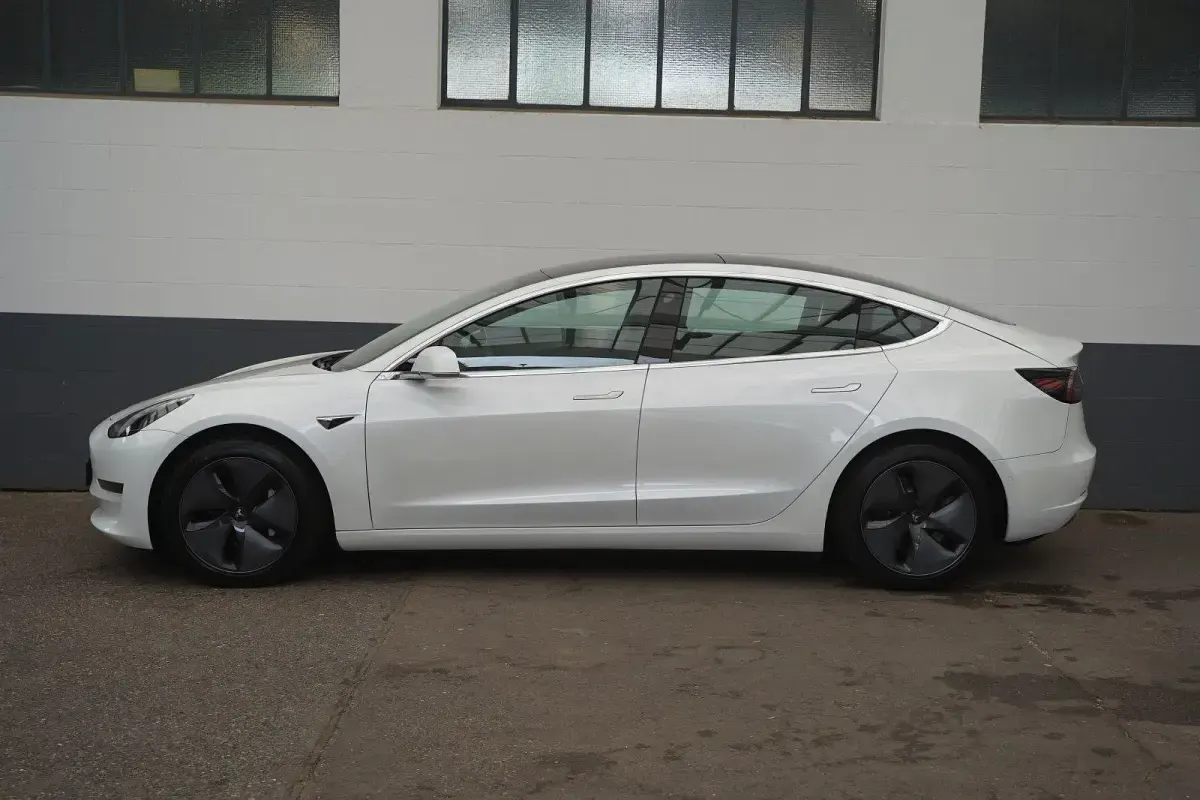 Käytetty Tesla Model 3 Long Range AWD 366 kW (498 HP) 2020 Valkoinen Sedan