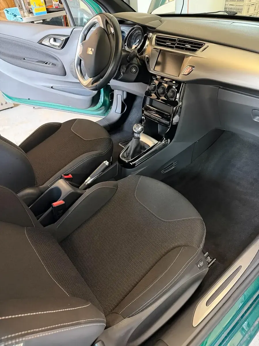 Gebraucht Citroën DS3 82 PS (60 kW) 2017 Grün Kleinwagen