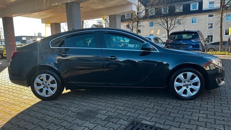 Gebraucht Opel Insignia 163 PS (119 kW) 2015 Schwarz Limousine