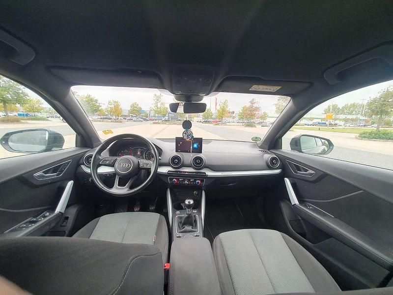 Gebraucht Audi Q2 Design 150 PS (110 kW) 2019 Grau SUV