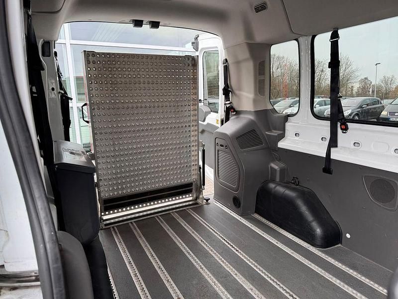 Gebraucht Ford Transit 131 PS (96 kW) 2020 Weiß Kombi
