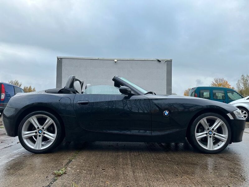 Gebraucht BMW Z4 Sport Line 177 PS (130 kW) 2007 Schwarz Cabrio