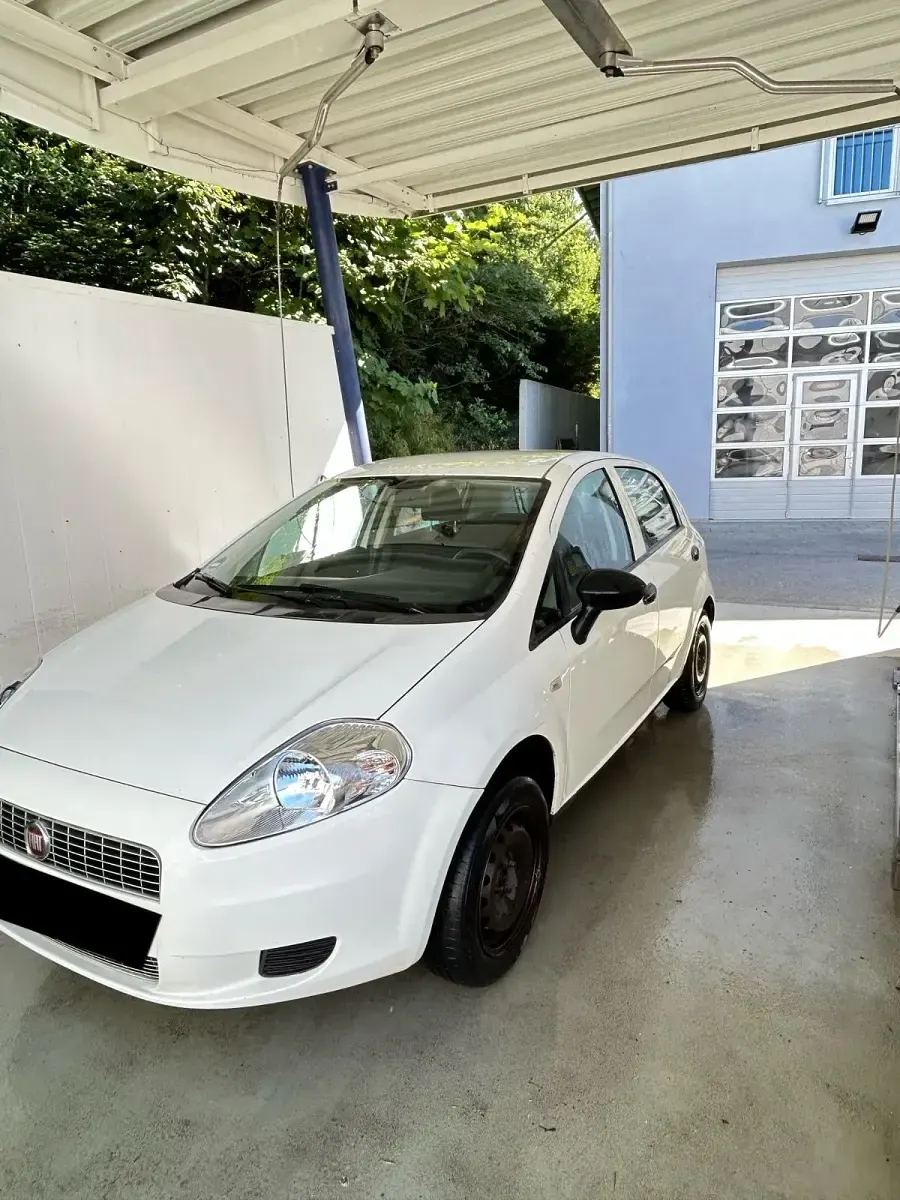 Gebraucht Fiat Punto 65 PS (47 kW) 2009 Weiß Kleinwagen