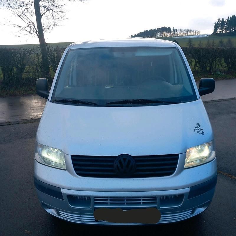 Gebraucht VW Caravelle 131 PS (96 kW) 2006 Silber Van / Kleinbus