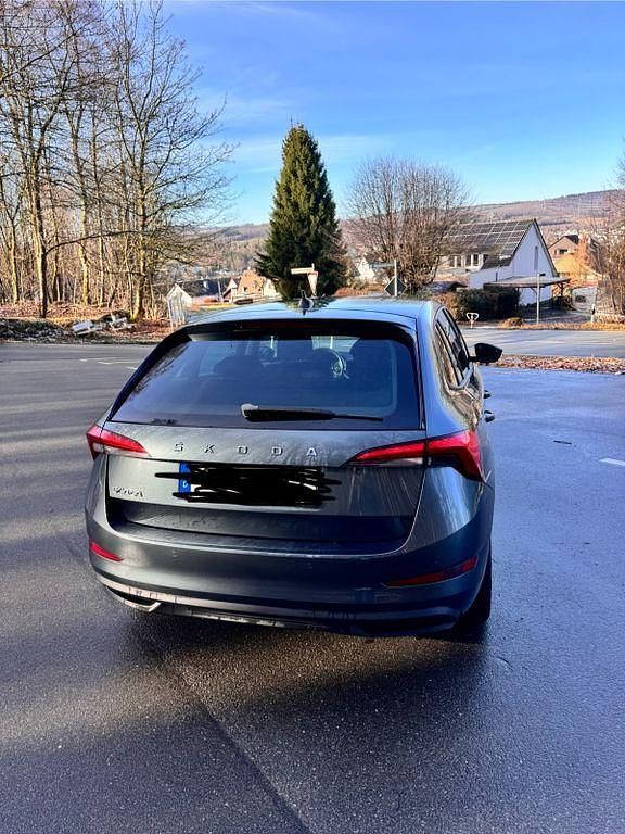 Gebraucht Skoda Scala Ambition 116 PS (85 kW) 2019 Grau Kleinwagen