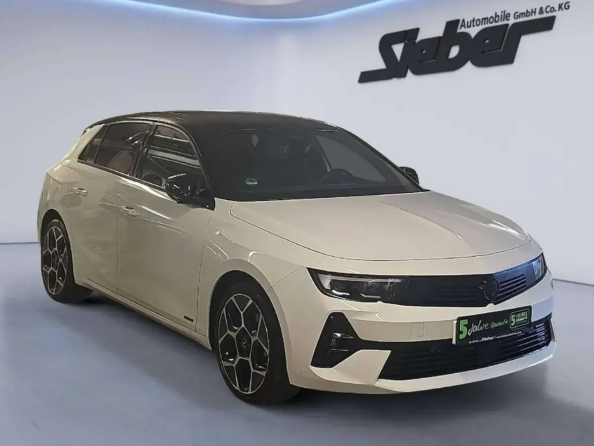Gebraucht Opel Astra 131 PS (96 kW) 2023 Weiß Limousine