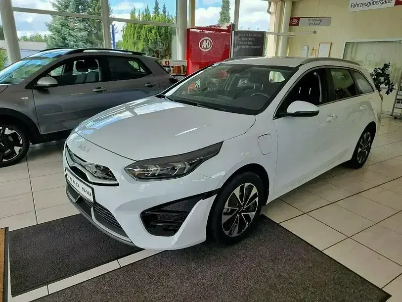 Gebraucht Kia Ceed Sportswagon Vision 141 PS (103 kW) 2022 Weiss Kombi