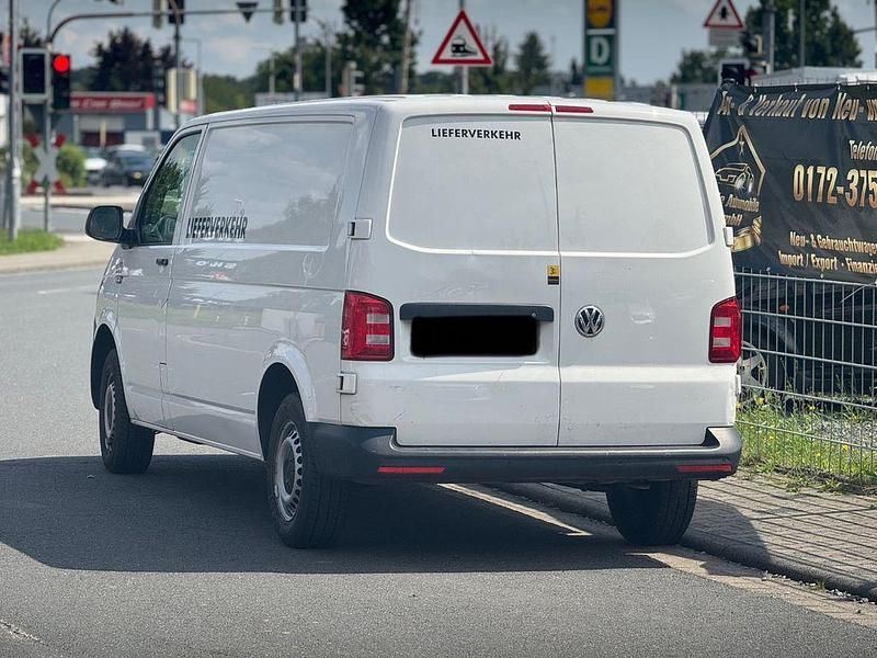 Gebraucht VW Transporter 102 PS (75 kW) 2019 Weiß Van