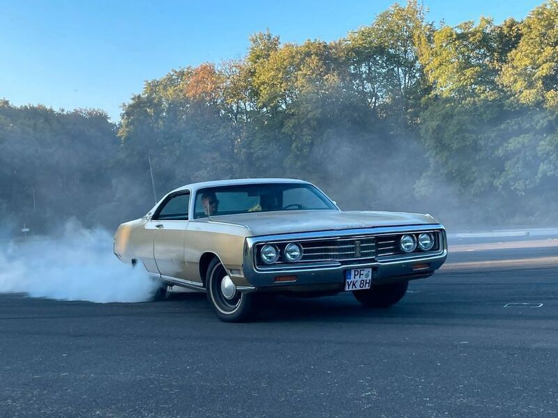 Beige Gebraucht 1969 Chrysler New Yorker Limousine | 24.500 € - Bild 1/4