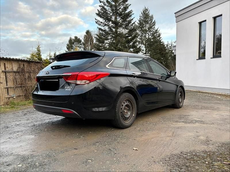 Gebraucht Hyundai i40 Premium 136 PS (100 kW) 2014 Schwarz Kombi