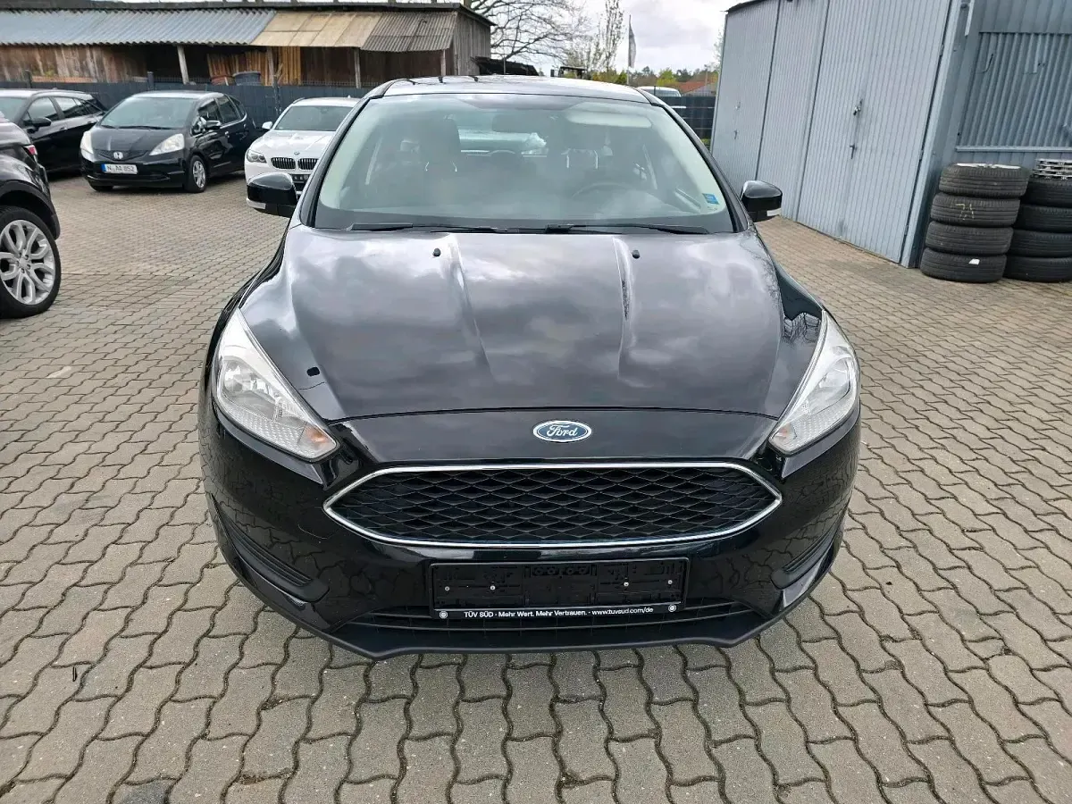Gebraucht Ford Focus 125 PS (91 kW) 2015 Schwarz Kombi
