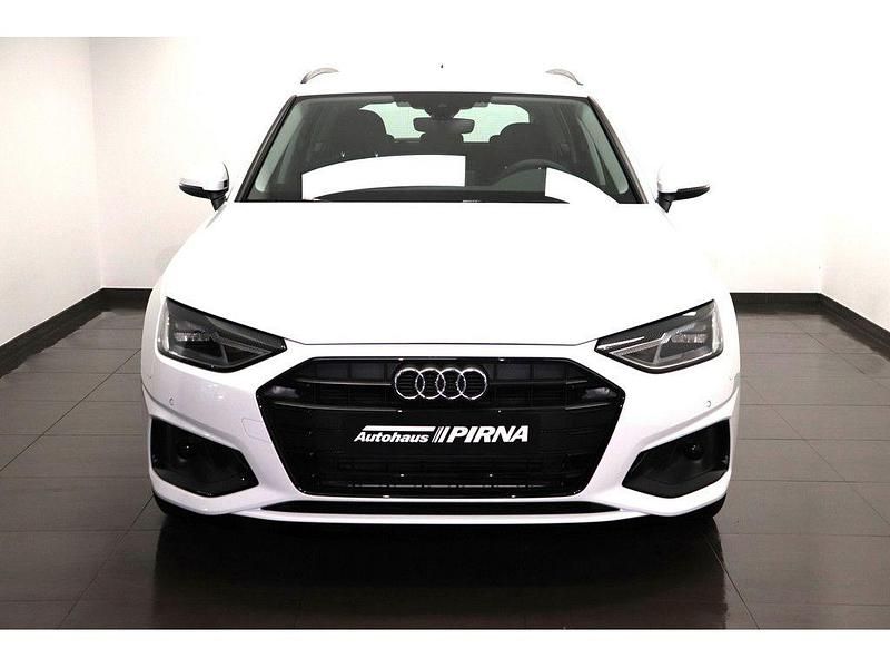 Gebraucht Audi A4 Advanced 150 PS (110 kW) 2023 Weiß Kombi