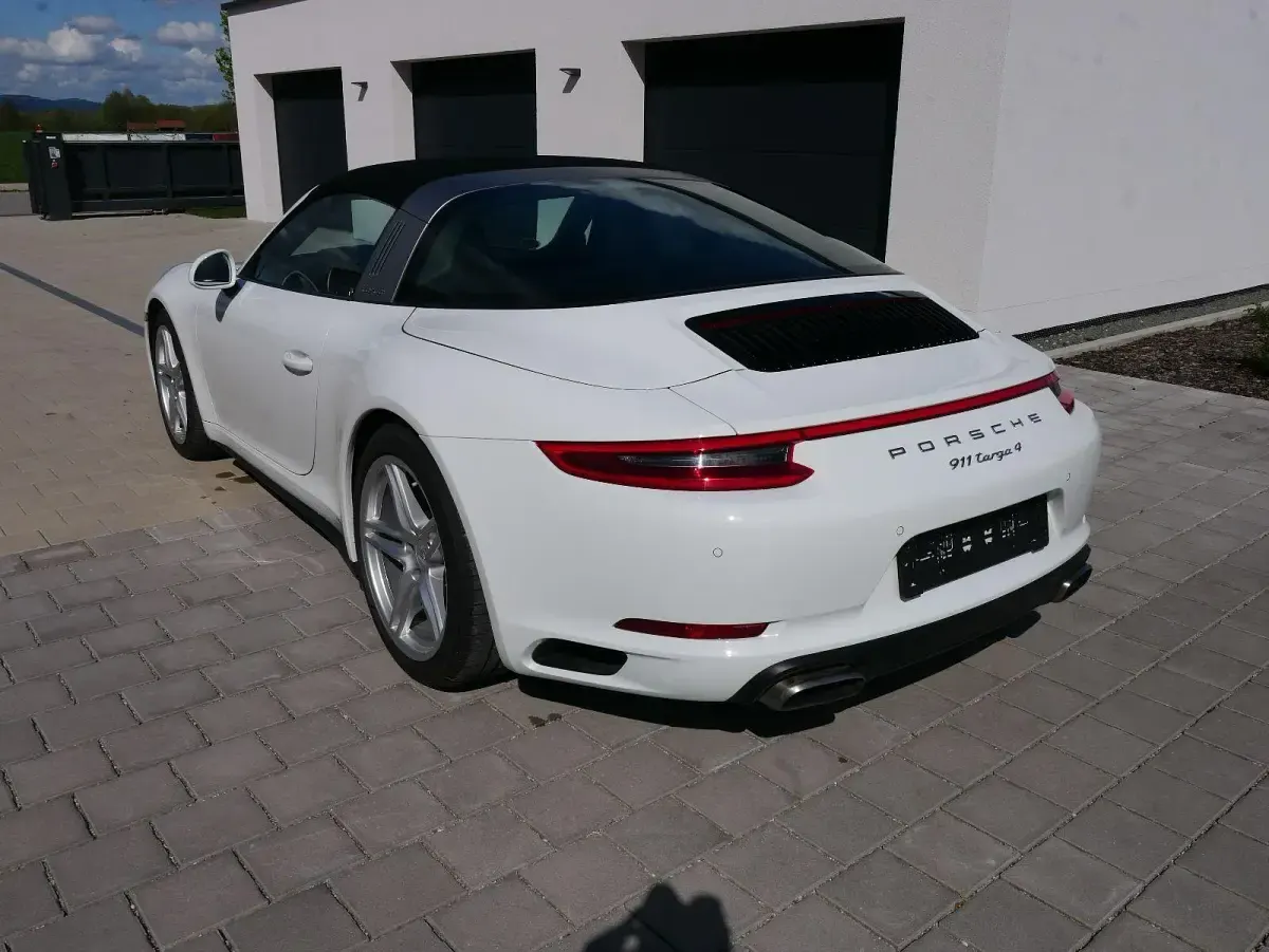 Gebraucht Porsche 911 Targa 4 370 PS (272 kW) 2017 Weiss Cabrio