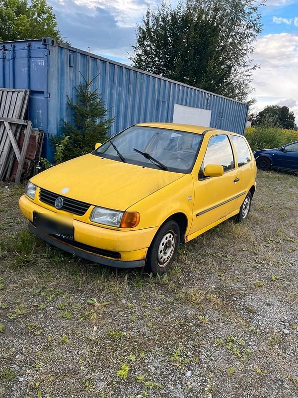Gelb Gebraucht 1998 VW Polo Kleinwagen | 499 € (Guter Preis) - Bild 1/4