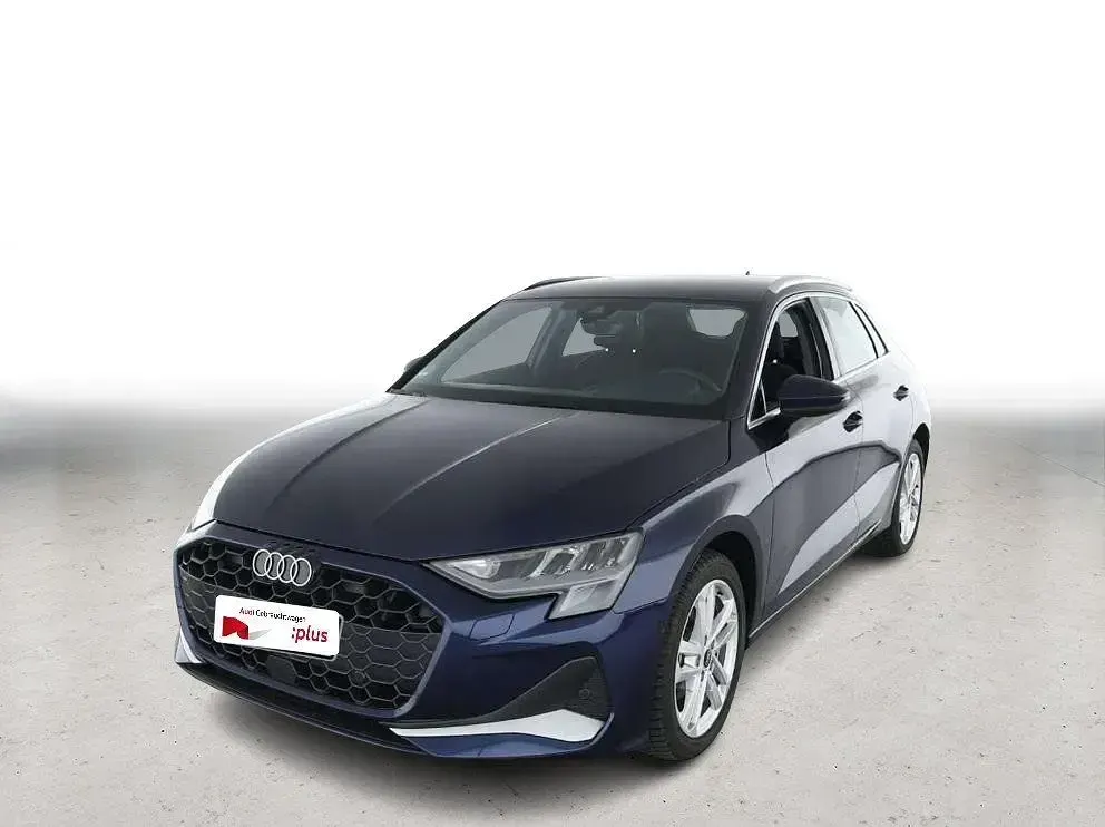 Używany Audi A3 Advanced 116 KM (85 kW) 2025 Niebieski Sedan/Limuzyna