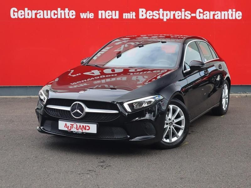 Schwarz Gebraucht 2019 Mercedes A180 Progressive Limousine | 20.990 € (Fairer Preis) - Bild 1/4
