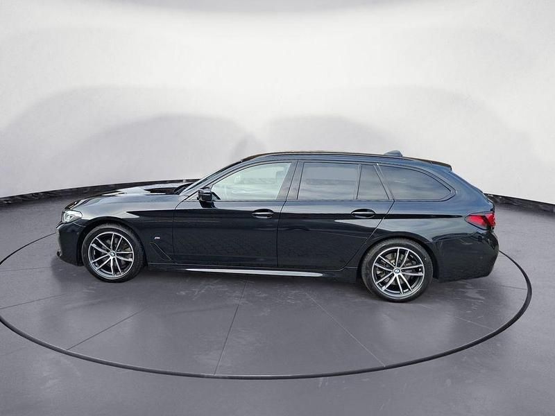 Gebraucht BMW 520 190 PS (139 kW) 2023 Schwarz Kombi