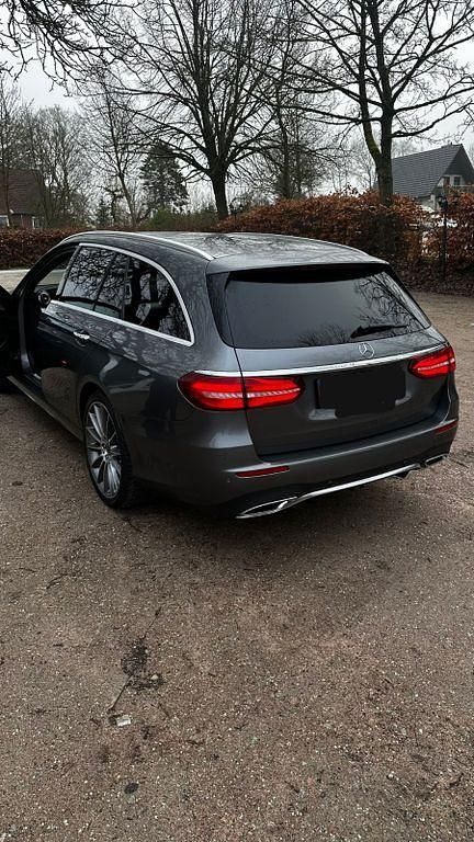 Gebraucht Mercedes E300 245 PS (180 kW) 2018 Grau Kombi