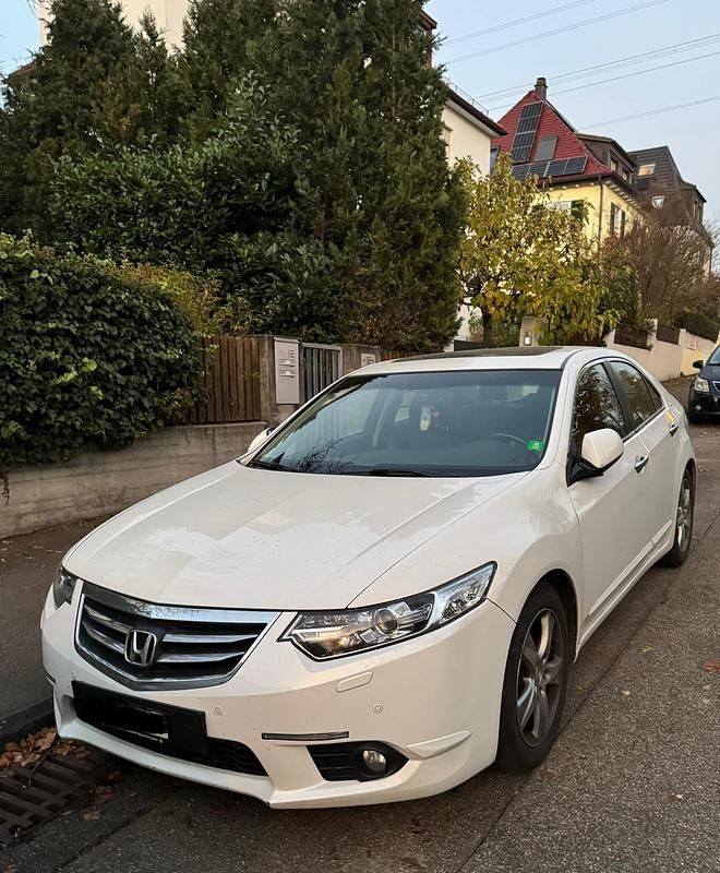 Weiß Gebraucht 2014 Honda Accord Executive Limousine | 8.200 € (Superpreis) - Bild 1/4