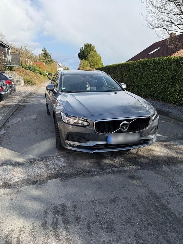 Gebraucht Volvo V90 Momentum 235 PS (172 kW) 2017 Grau Kombi