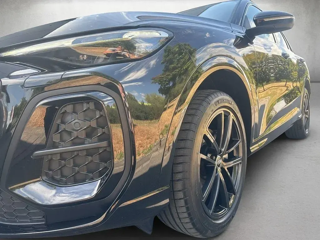 Gebraucht Audi Q5 S-Line 204 PS (150 kW) 2025 Mythosschwarz metallic SUV