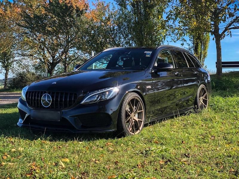 Schwarz Gebraucht 2016 Mercedes C43 AMG AMG Kombi | 27.499 € (Fairer Preis) - Bild 1/4