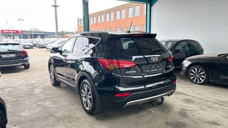 Gebraucht Hyundai Santa Fe Premium 197 PS (144 kW) 2016 Schwarz SUV