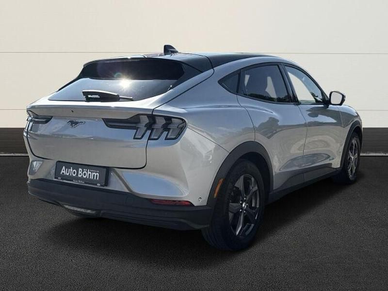 Gebraucht Ford Mustang Mach-E Ambiente 197 kW (269 PS) 2021 Silber(metallic) SUV