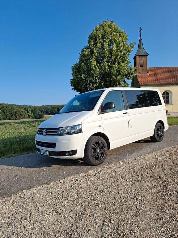 Weiß Gebraucht 2015 VW Multivan Van | 21.900 € (Fairer Preis) - Bild 1/4