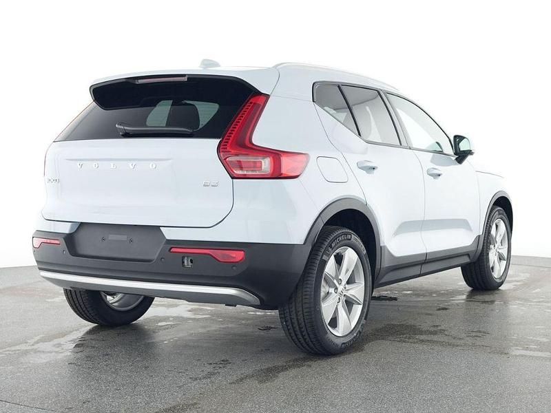 Gebraucht Volvo XC40 Core 163 PS (119 kW) 2025 Cloud blue, solid / solid SUV